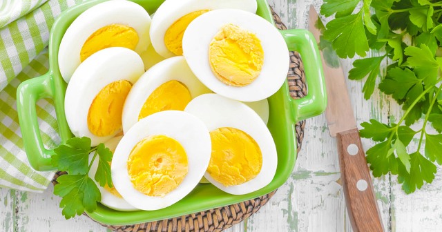 خبراء تغذية يحددون فوائد البيض المسلوق 